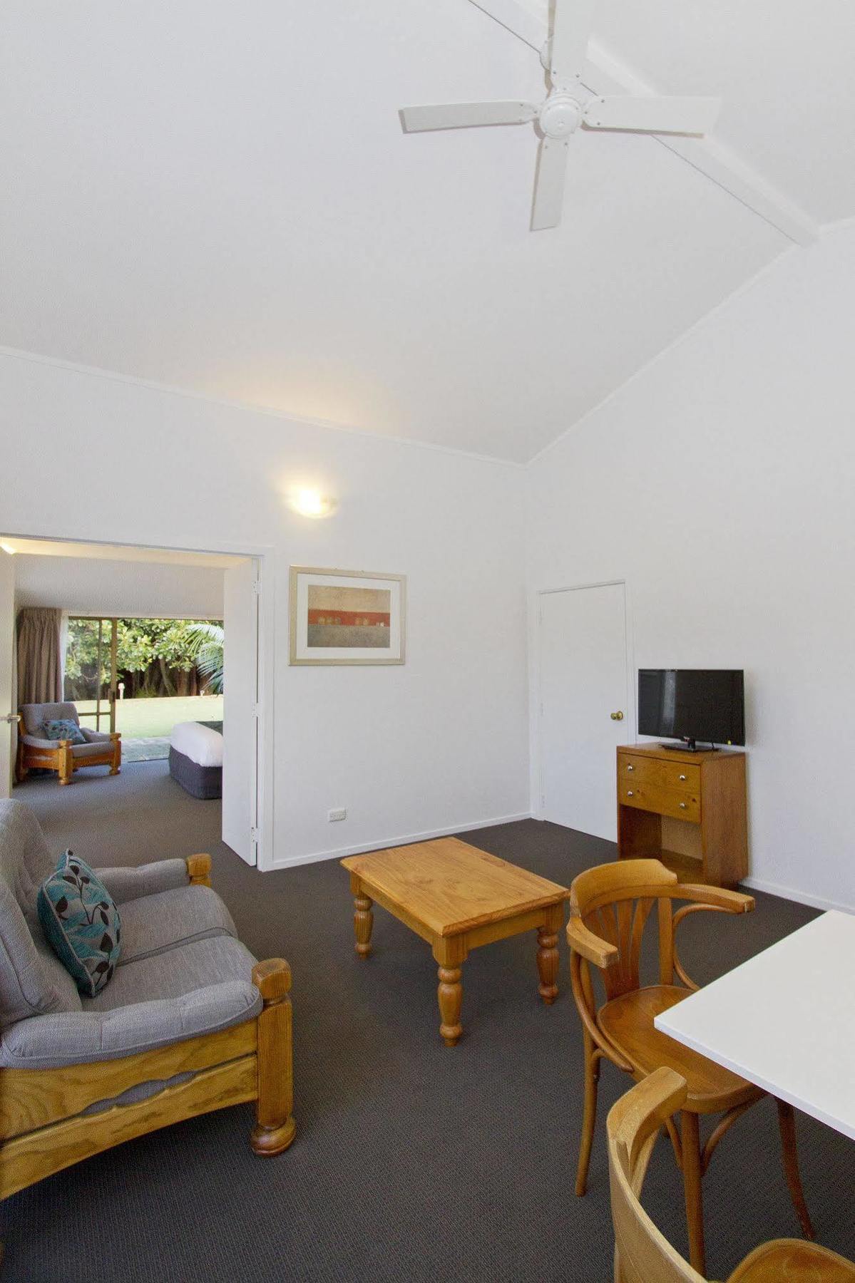 Castaway Norfolk Island Hotel Burnt Pine Exterior foto